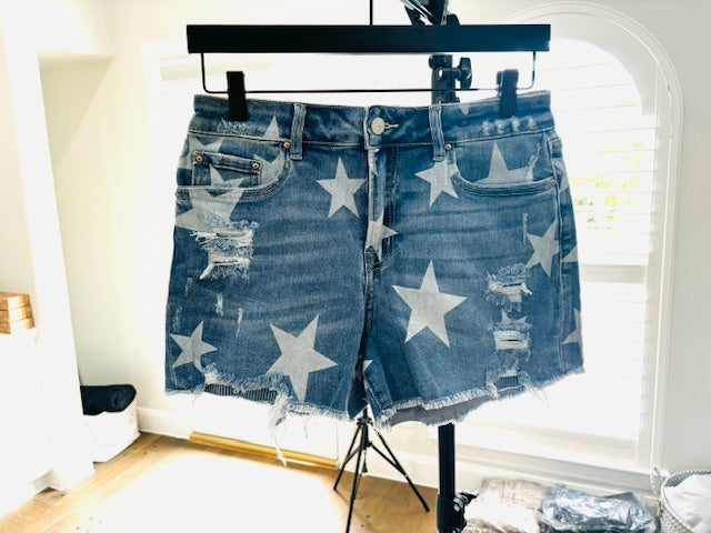 Light Washed Jeans Short with Star Print